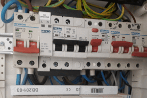 Instalación de cuadro eléctrico en vivienda